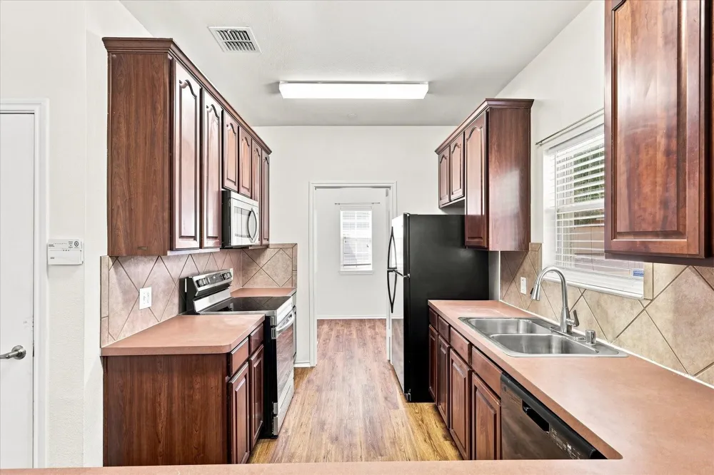 2929 Muirfield Drive Lewisville, TX 75067