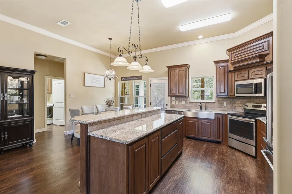 415 Adell Road Weatherford, TX 76088