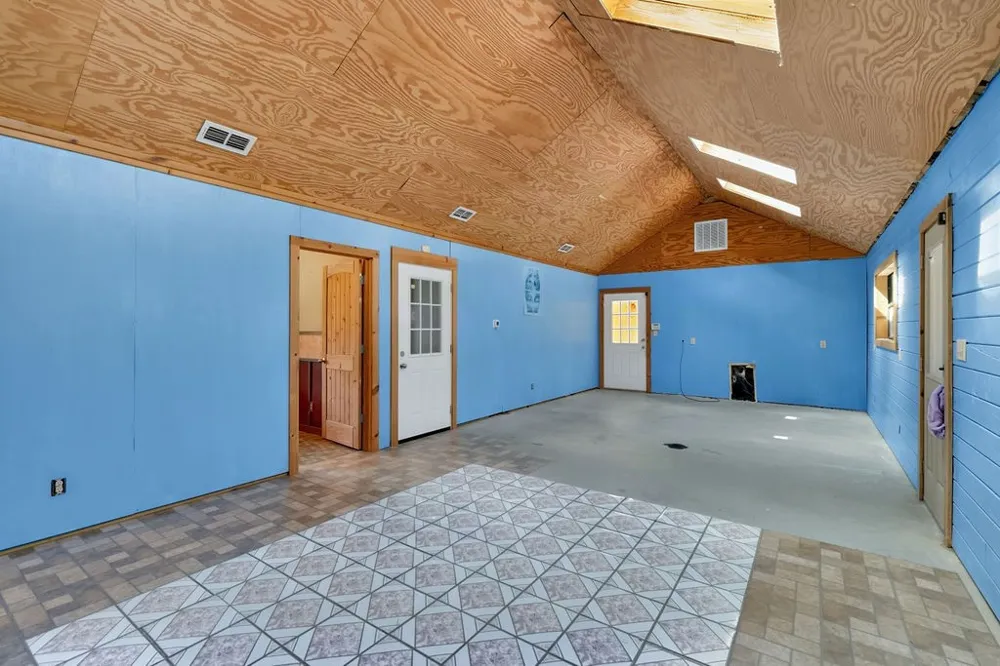 11668 FM 2454 Pittsburg, TX 75686