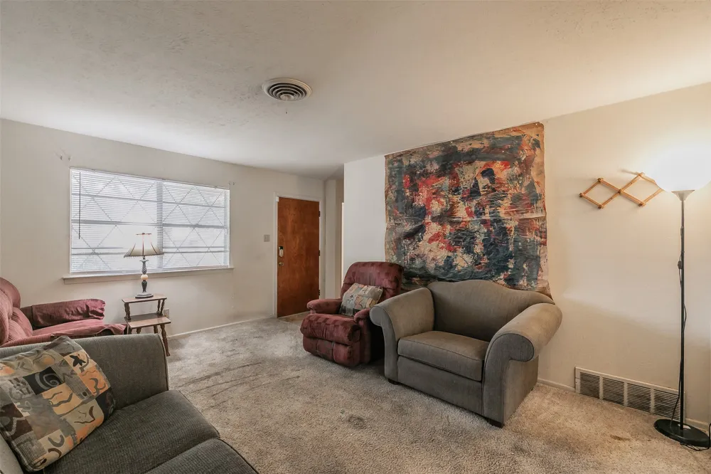 7412 Meadowcrest Drive Fort Worth, TX 76112