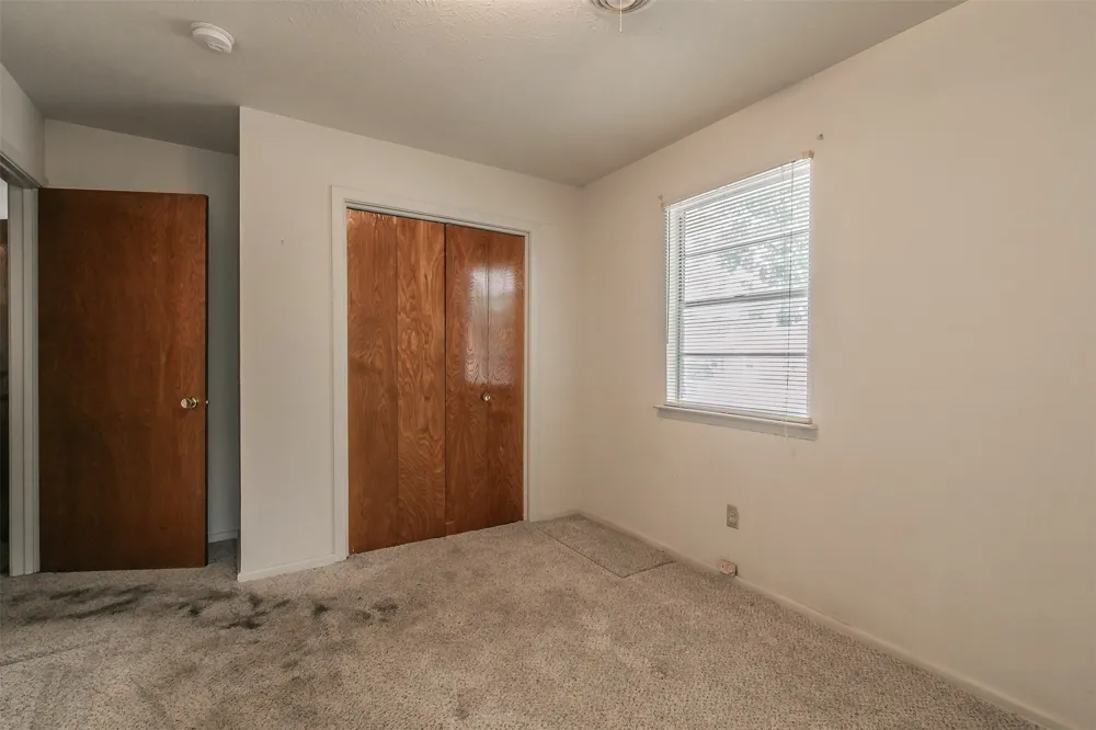 7412 Meadowcrest Drive Fort Worth, TX 76112