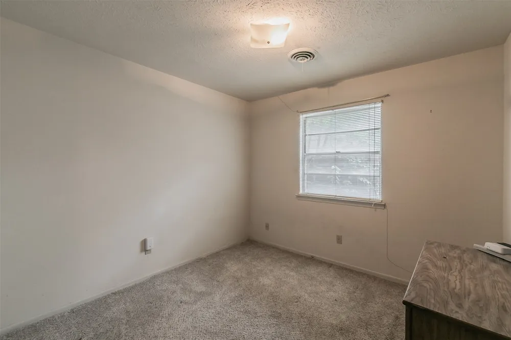 7412 Meadowcrest Drive Fort Worth, TX 76112