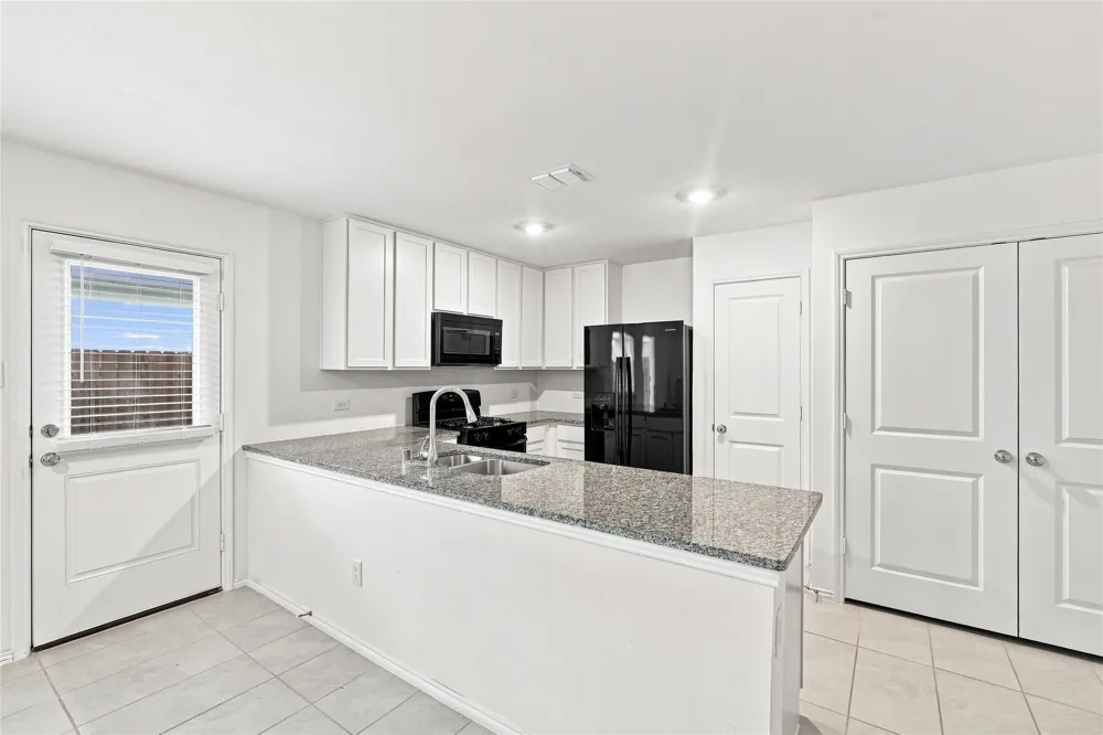 1706 Horizons Hill Crandall, TX 75114
