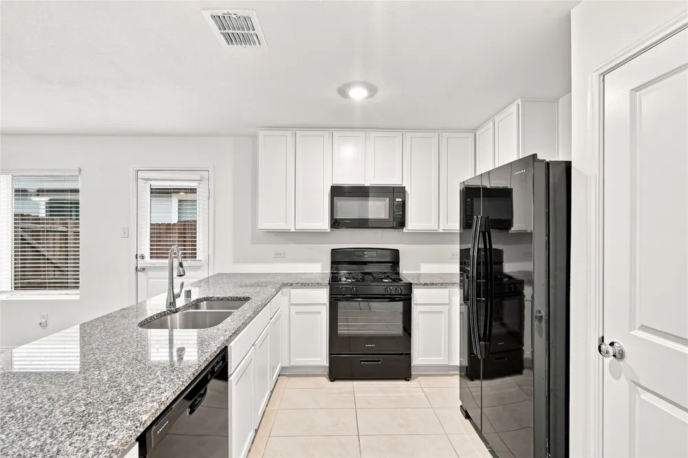 1706 Horizons Hill Crandall, TX 75114