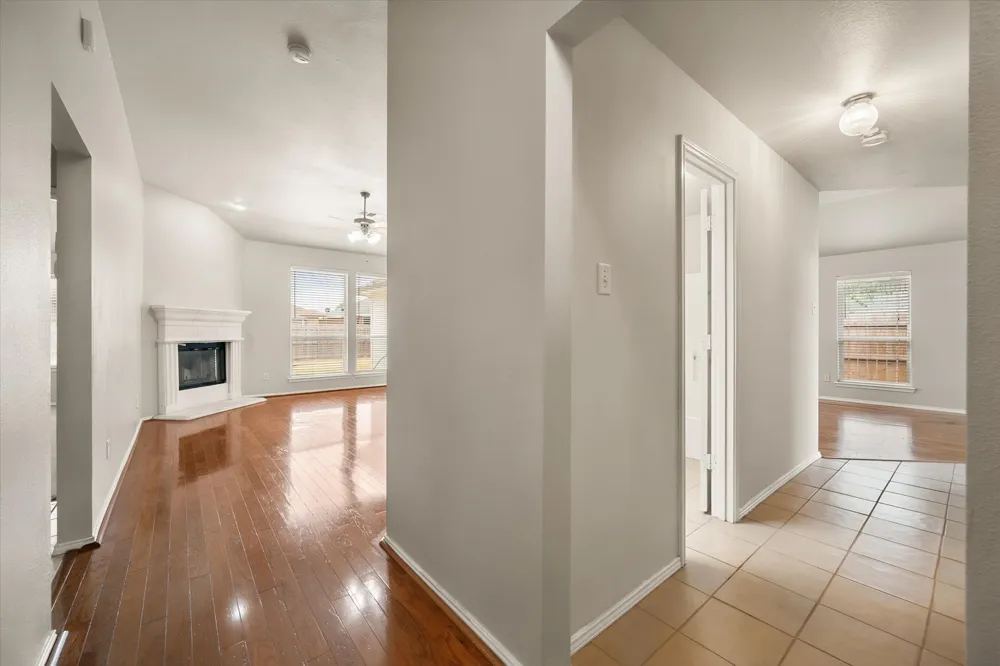 1017 Caleb Street Burleson, TX 76028