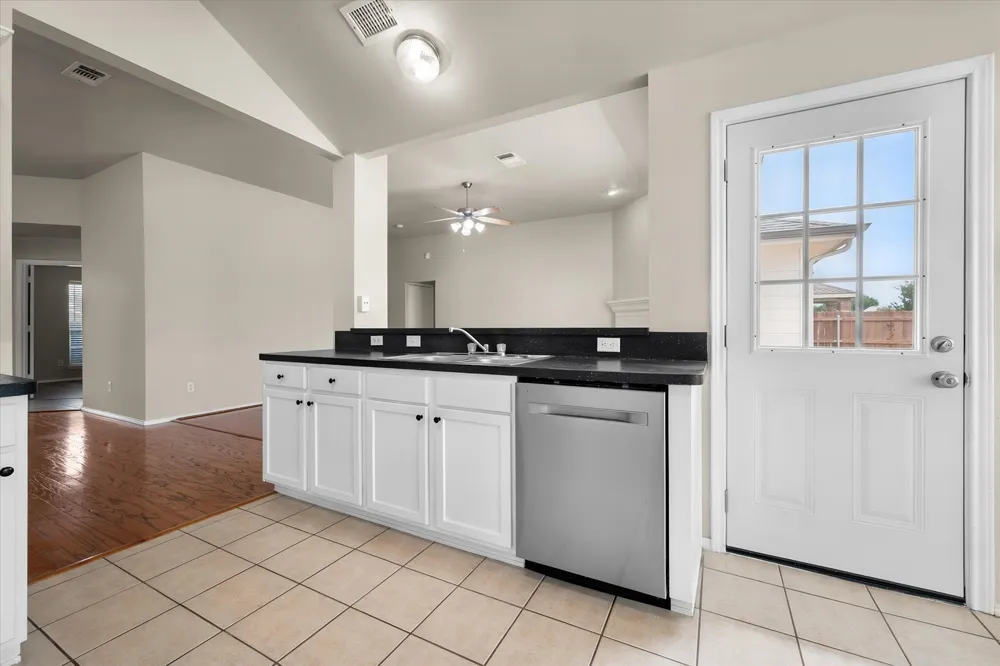 1017 Caleb Street Burleson, TX 76028
