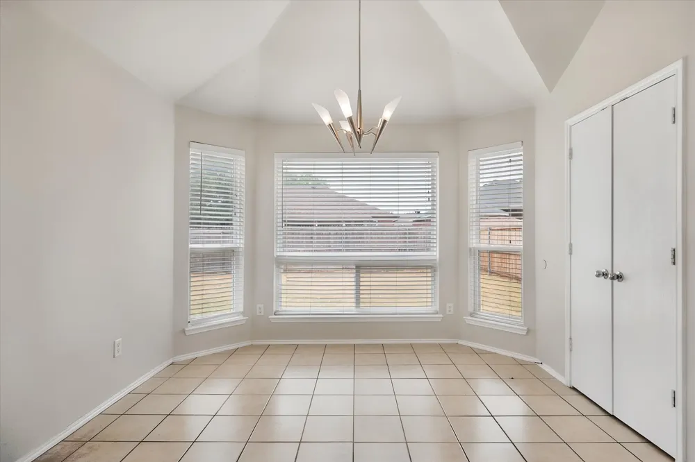 1017 Caleb Street Burleson, TX 76028