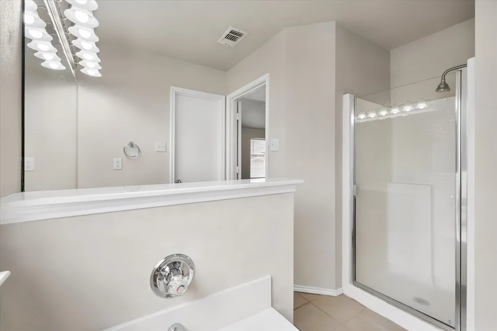 1017 Caleb Street Burleson, TX 76028