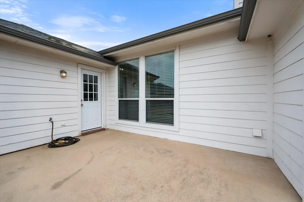 1017 Caleb Street Burleson, TX 76028