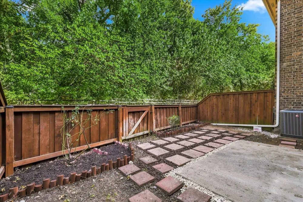 2929 Muirfield Drive Lewisville, TX 75067