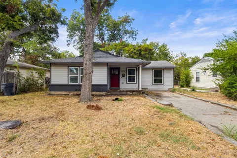 2342 Kingswood Drive