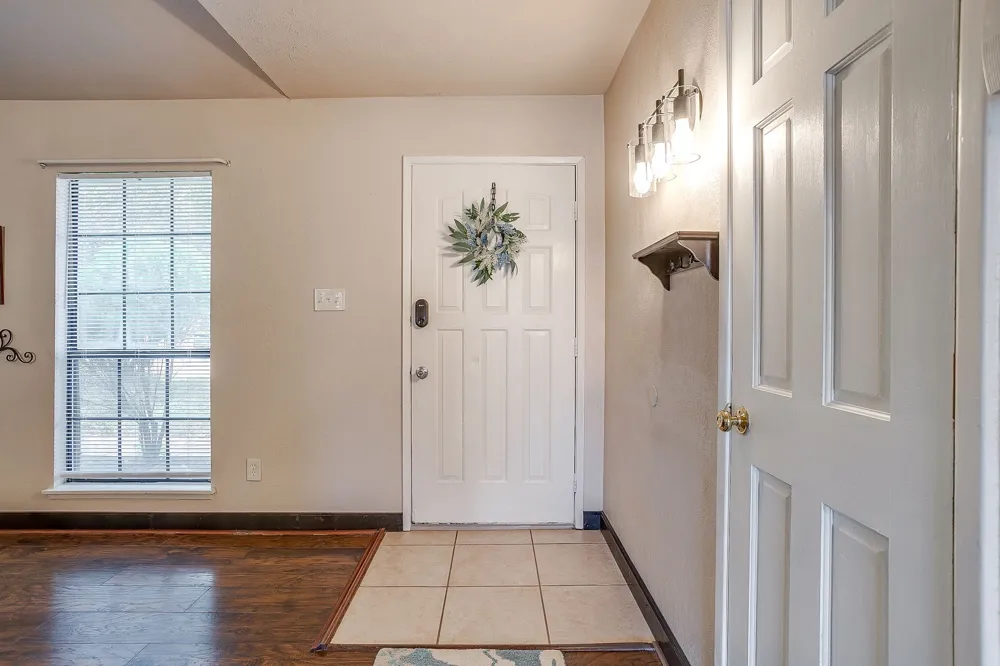 7913 Bermejo Road Fort Worth, TX 76112