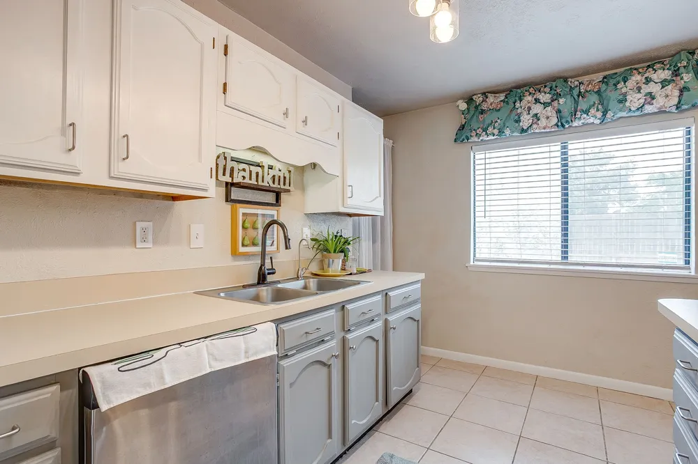 7913 Bermejo Road Fort Worth, TX 76112
