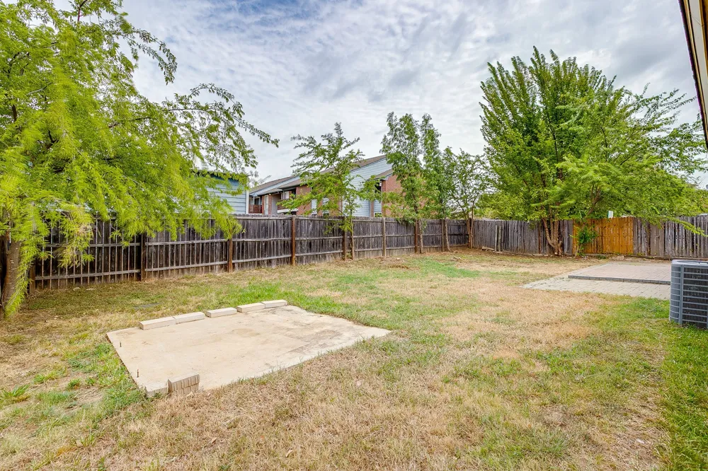 7913 Bermejo Road Fort Worth, TX 76112