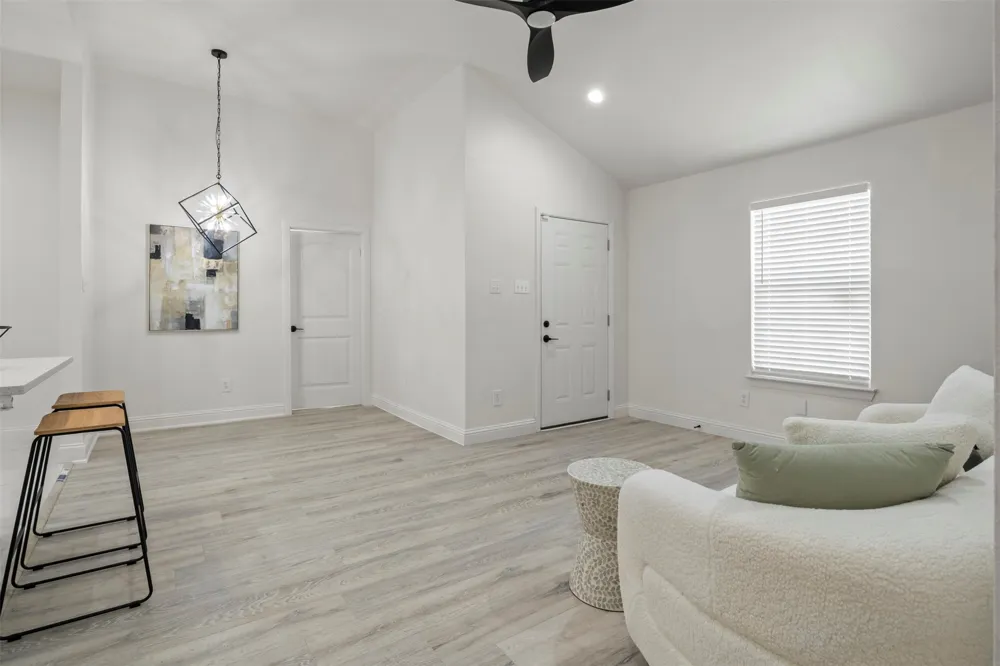 2406 Jennings Avenue Dallas, TX 75216
