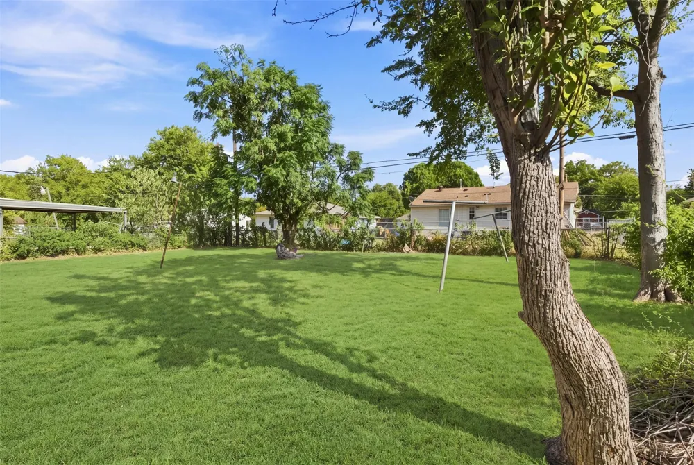 2406 Jennings Avenue Dallas, TX 75216