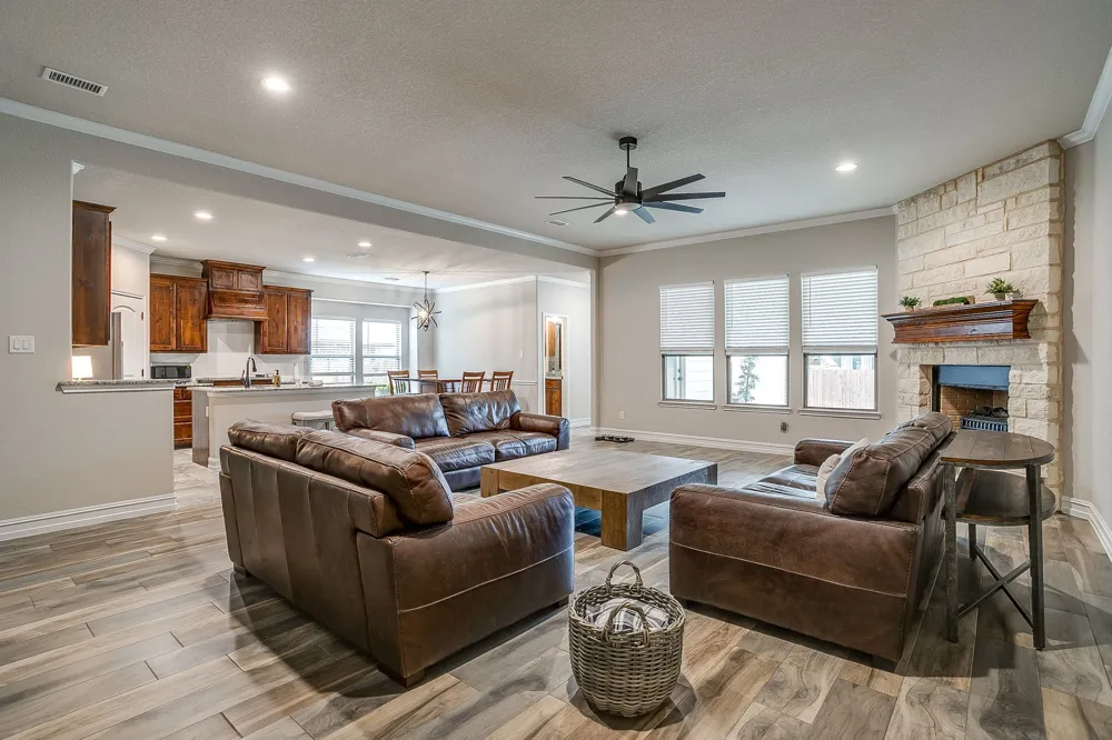 3005 Nob Hill Drive Burleson, TX 76028