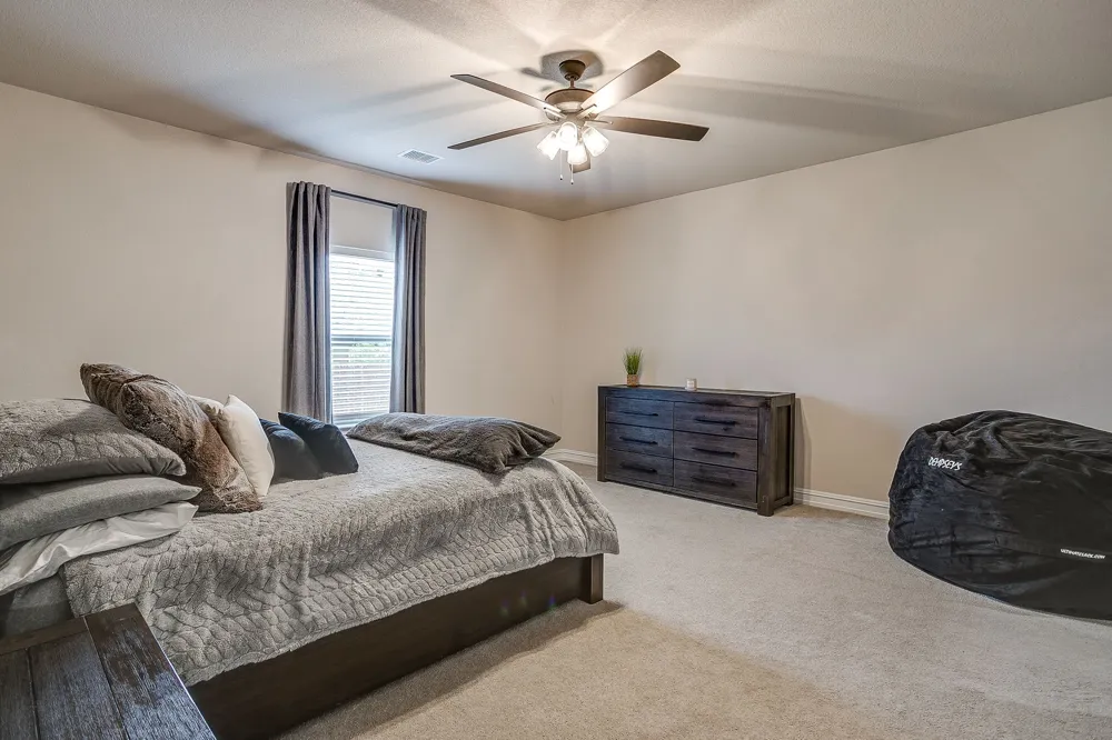 3005 Nob Hill Drive Burleson, TX 76028