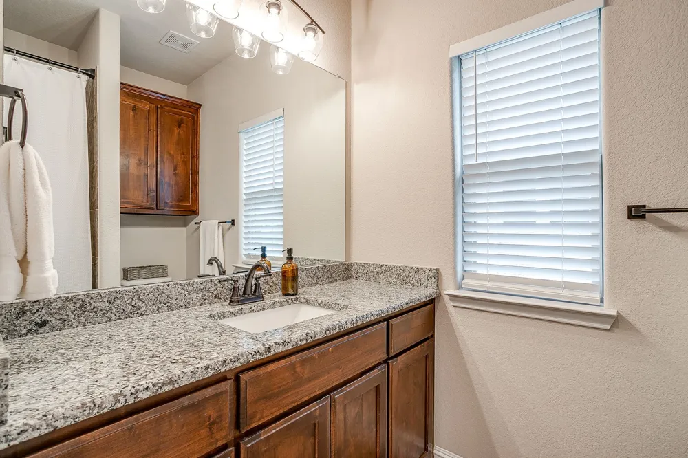3005 Nob Hill Drive Burleson, TX 76028