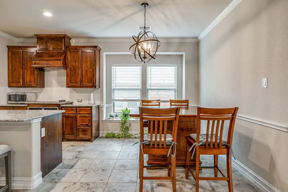 3005 Nob Hill Drive Burleson, TX 76028