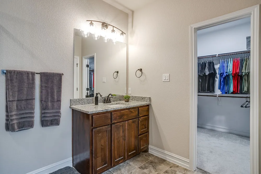 3005 Nob Hill Drive Burleson, TX 76028