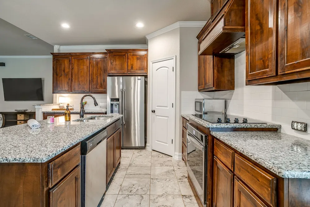 3005 Nob Hill Drive Burleson, TX 76028