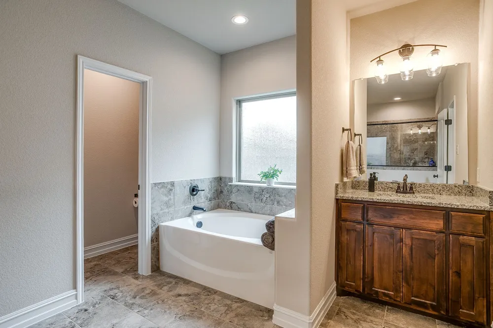 3005 Nob Hill Drive Burleson, TX 76028