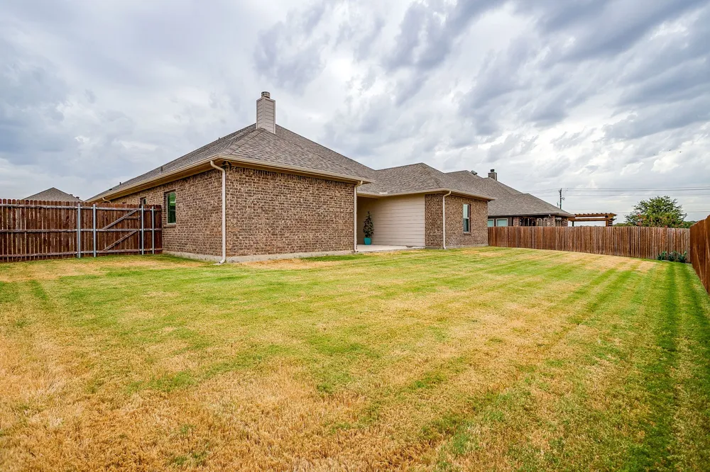 3005 Nob Hill Drive Burleson, TX 76028