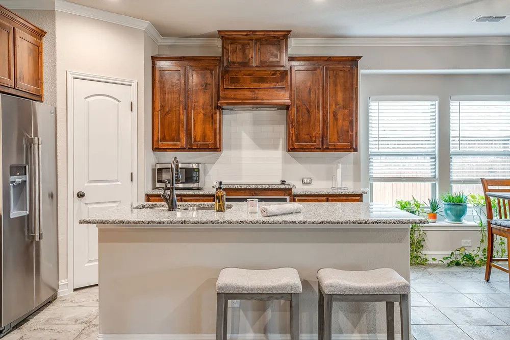 3005 Nob Hill Drive Burleson, TX 76028