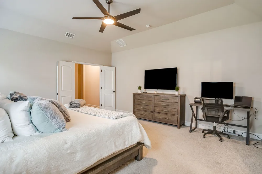 3005 Nob Hill Drive Burleson, TX 76028