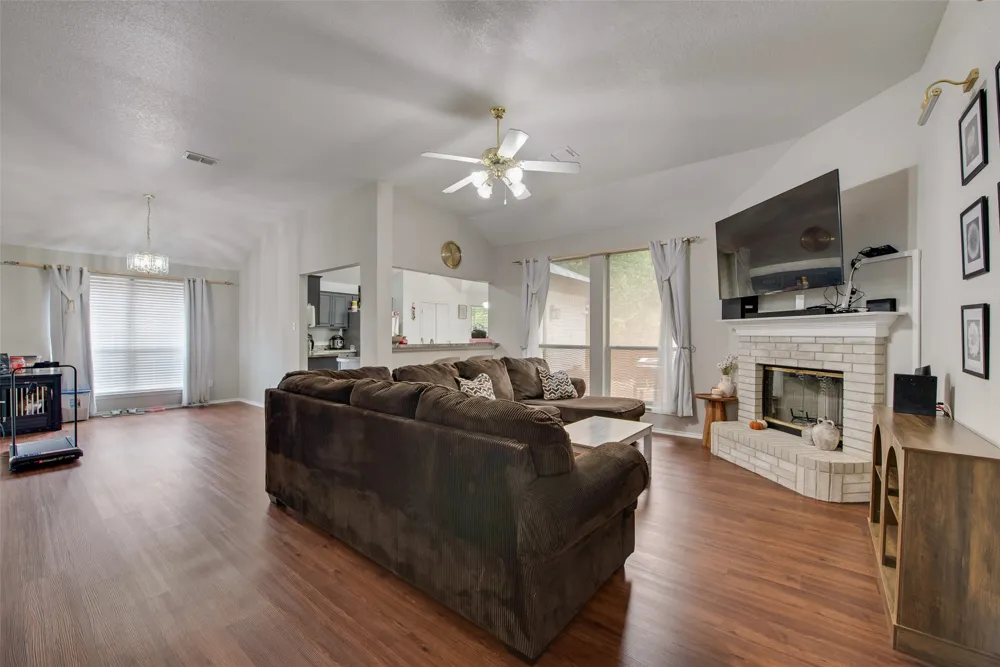 5505 Gessner Court Arlington, TX 76018