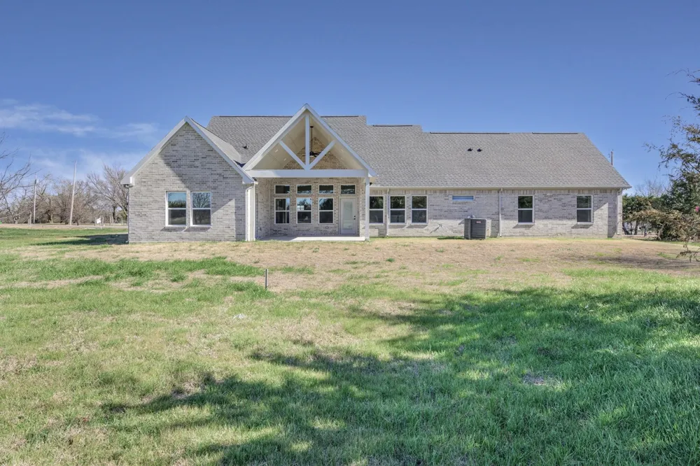 2378 County Road 1112 Farmersville, TX 75442