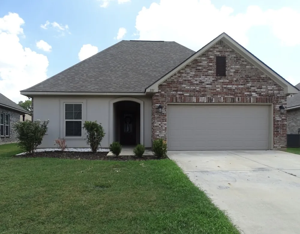 221 Hyperion Street Bossier City, LA 71111