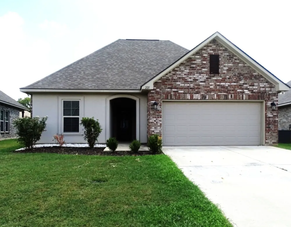 221 Hyperion Street Bossier City, LA 71111