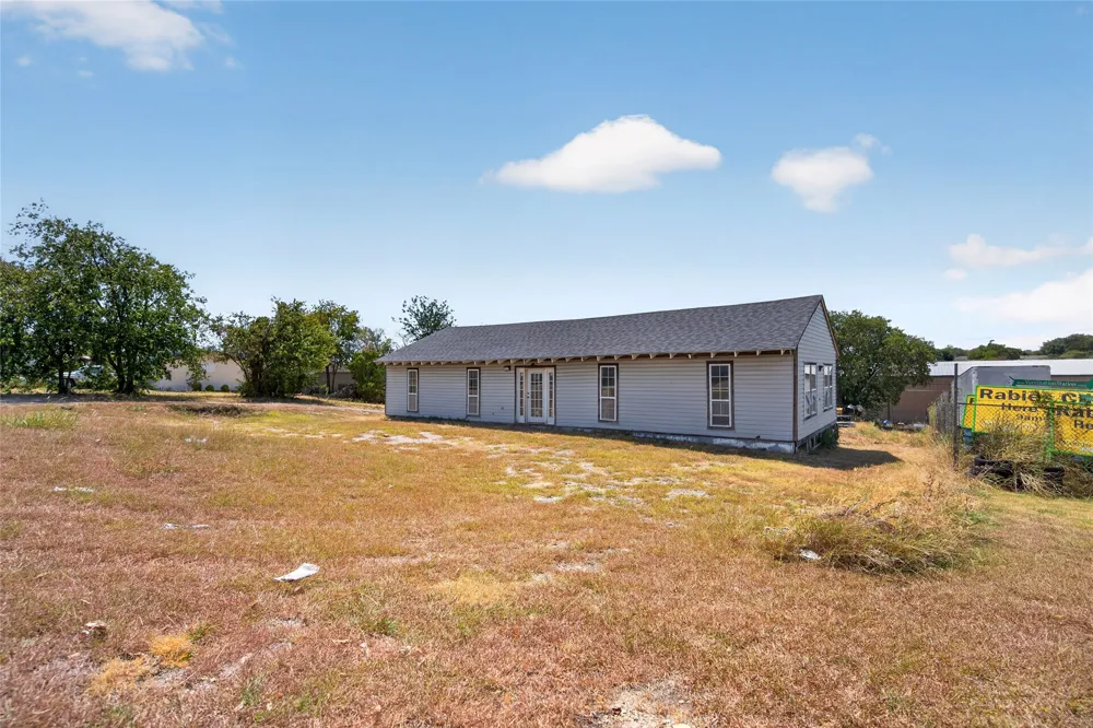 5621 Terrace Trail Sansom Park, TX 76114