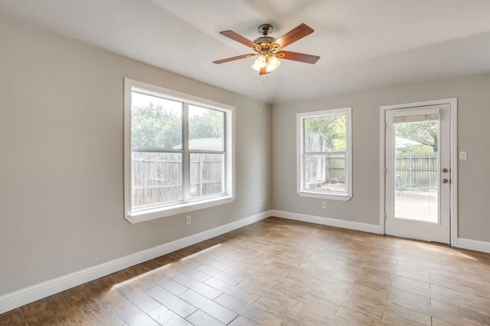 9825 Stoney Bridge Road Fort Worth, TX 76108
