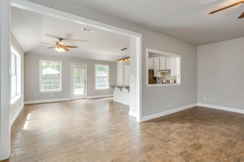 9825 Stoney Bridge Road Fort Worth, TX 76108
