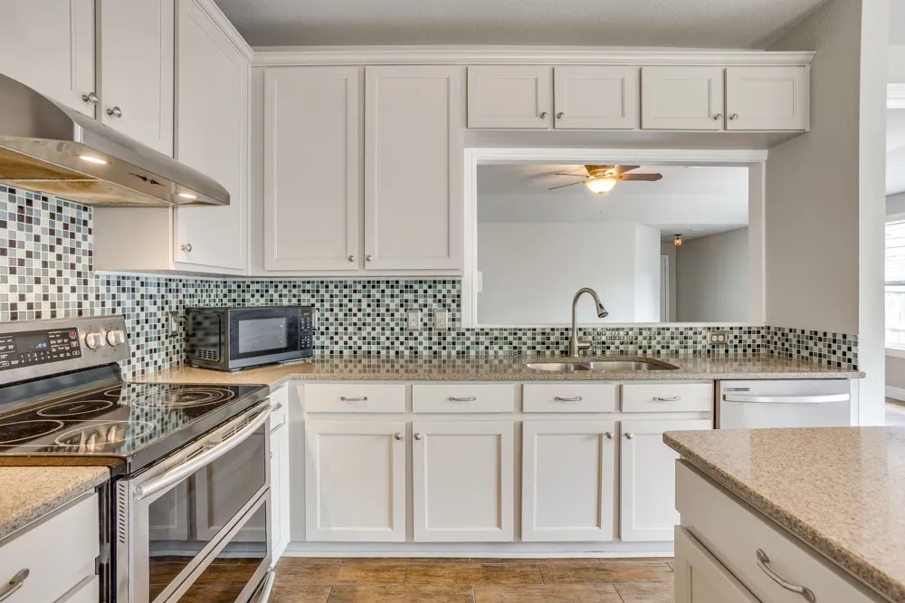 9825 Stoney Bridge Road Fort Worth, TX 76108