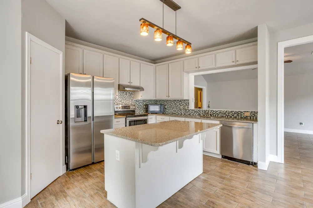9825 Stoney Bridge Road Fort Worth, TX 76108