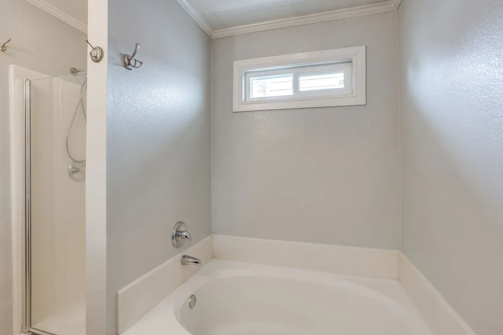 9825 Stoney Bridge Road Fort Worth, TX 76108