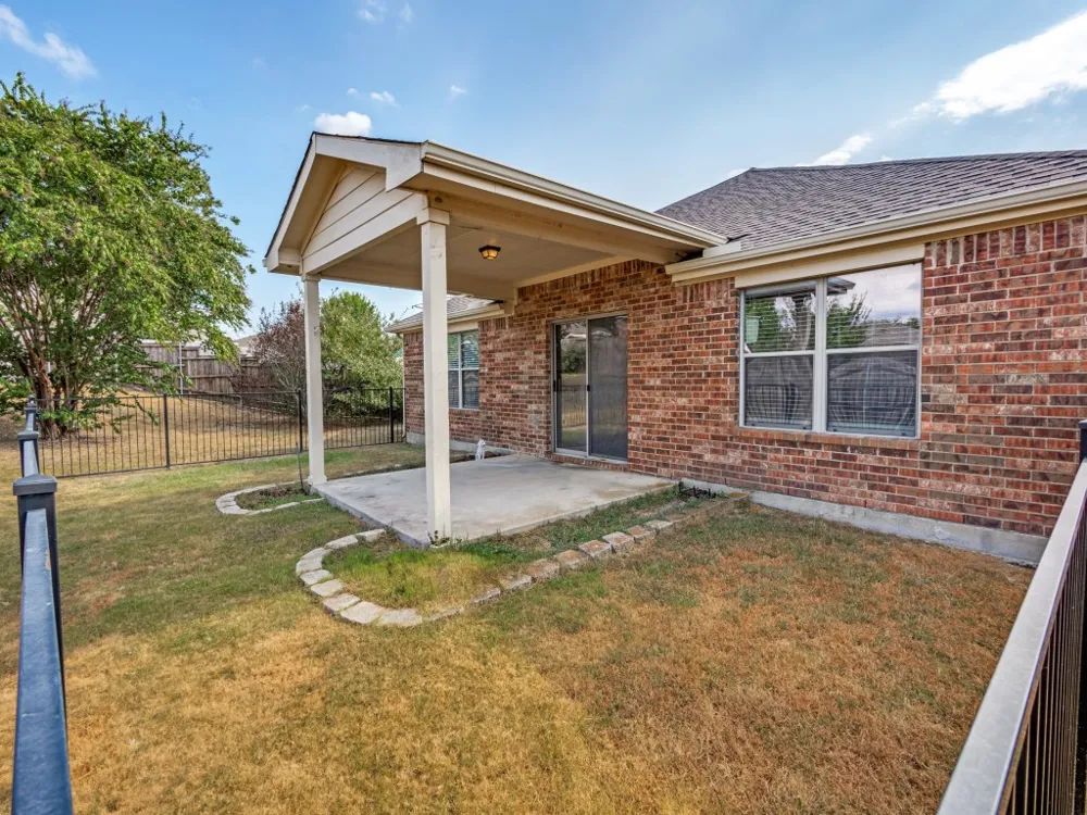 2301 Arrowhead Pass Melissa, TX 75454