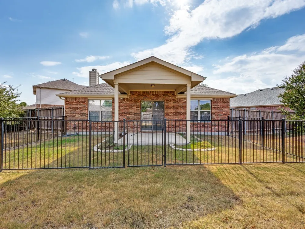 2301 Arrowhead Pass Melissa, TX 75454