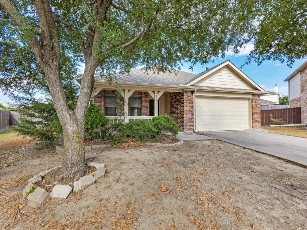2301 Arrowhead Pass Melissa, TX 75454