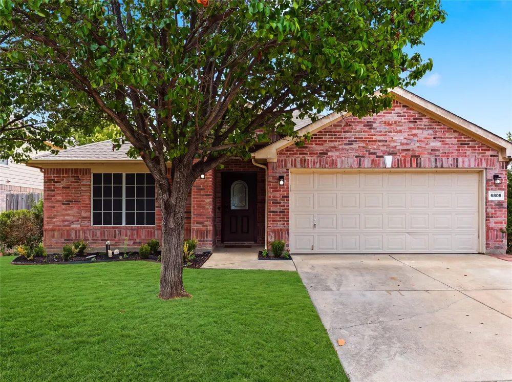 6805 Red Rock Trail Watauga, TX 76137