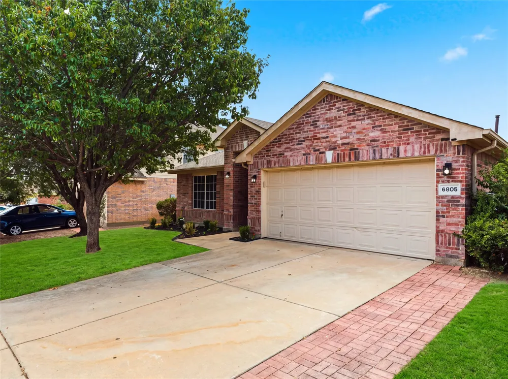 6805 Red Rock Trail Watauga, TX 76137