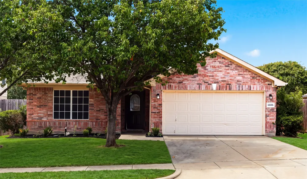 6805 Red Rock Trail Watauga, TX 76137