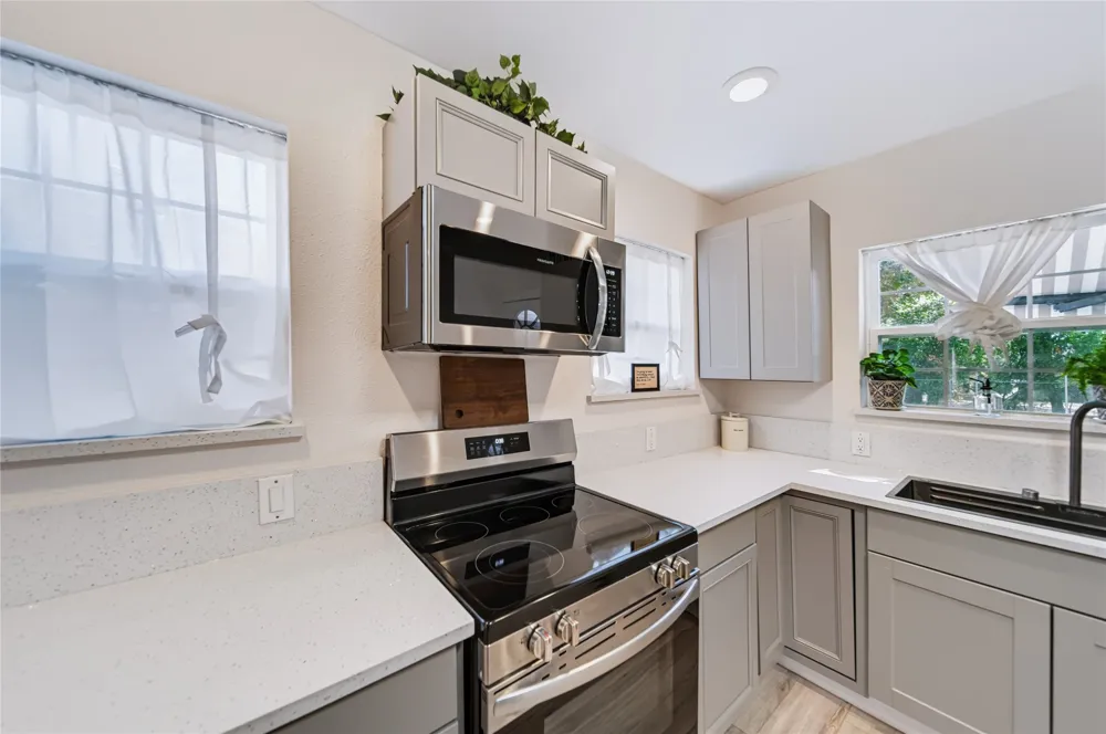 2318 Poplar Street Dallas, TX 75215