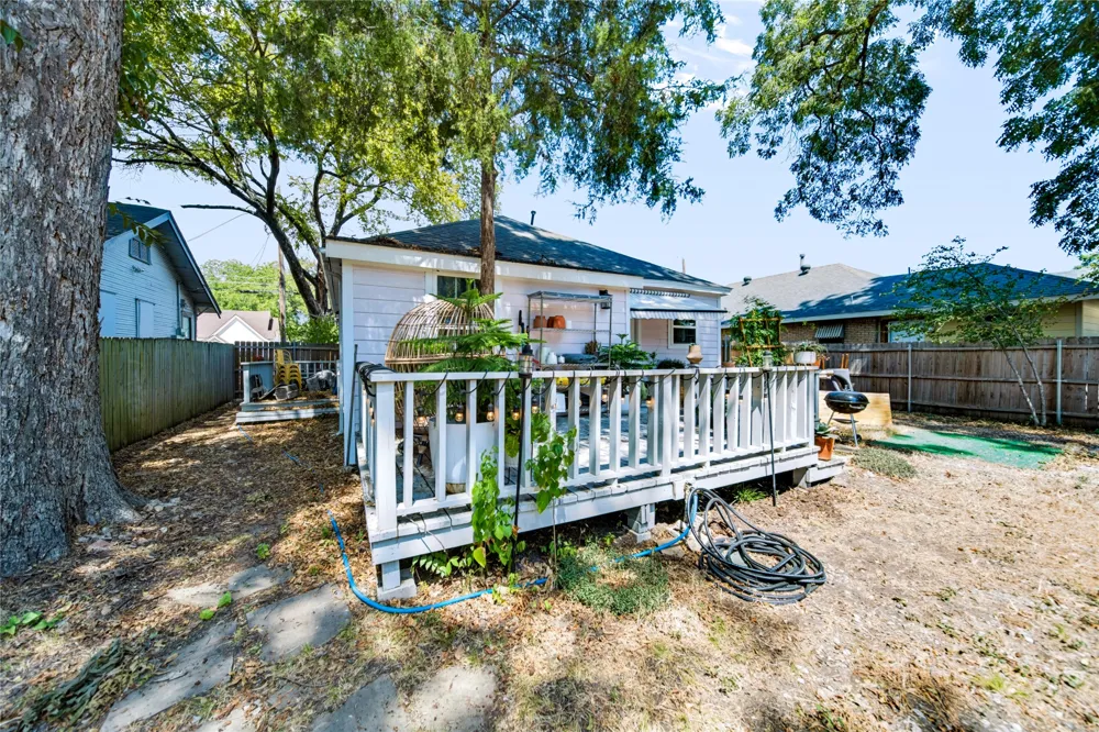 2318 Poplar Street Dallas, TX 75215