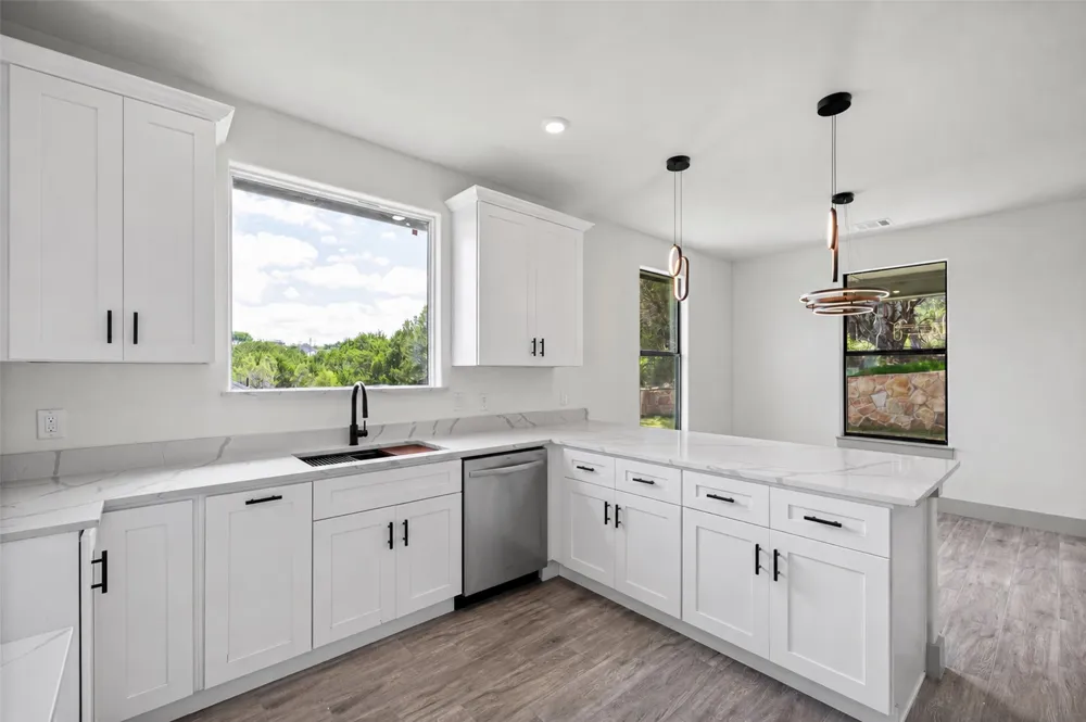 2201 Christine Drive Granbury, TX 76048