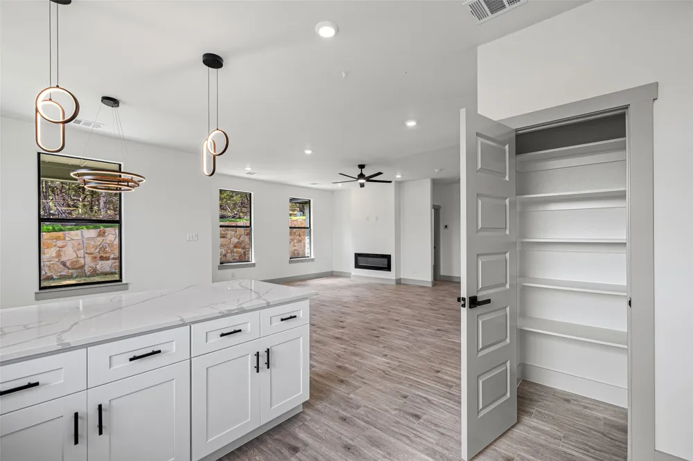 2201 Christine Drive Granbury, TX 76048